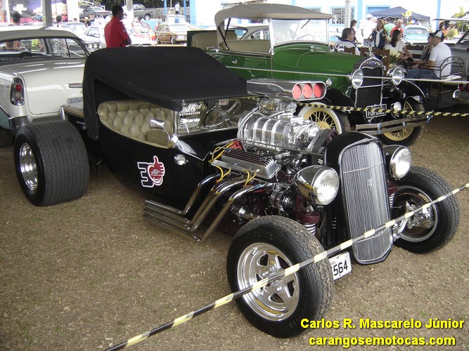 6º Encontro de Carros Antigos de São João da Boa Vista/SP